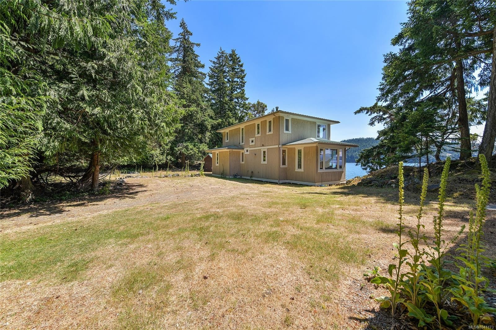 647 Dinner Bay Rd, Mayne Island, BC