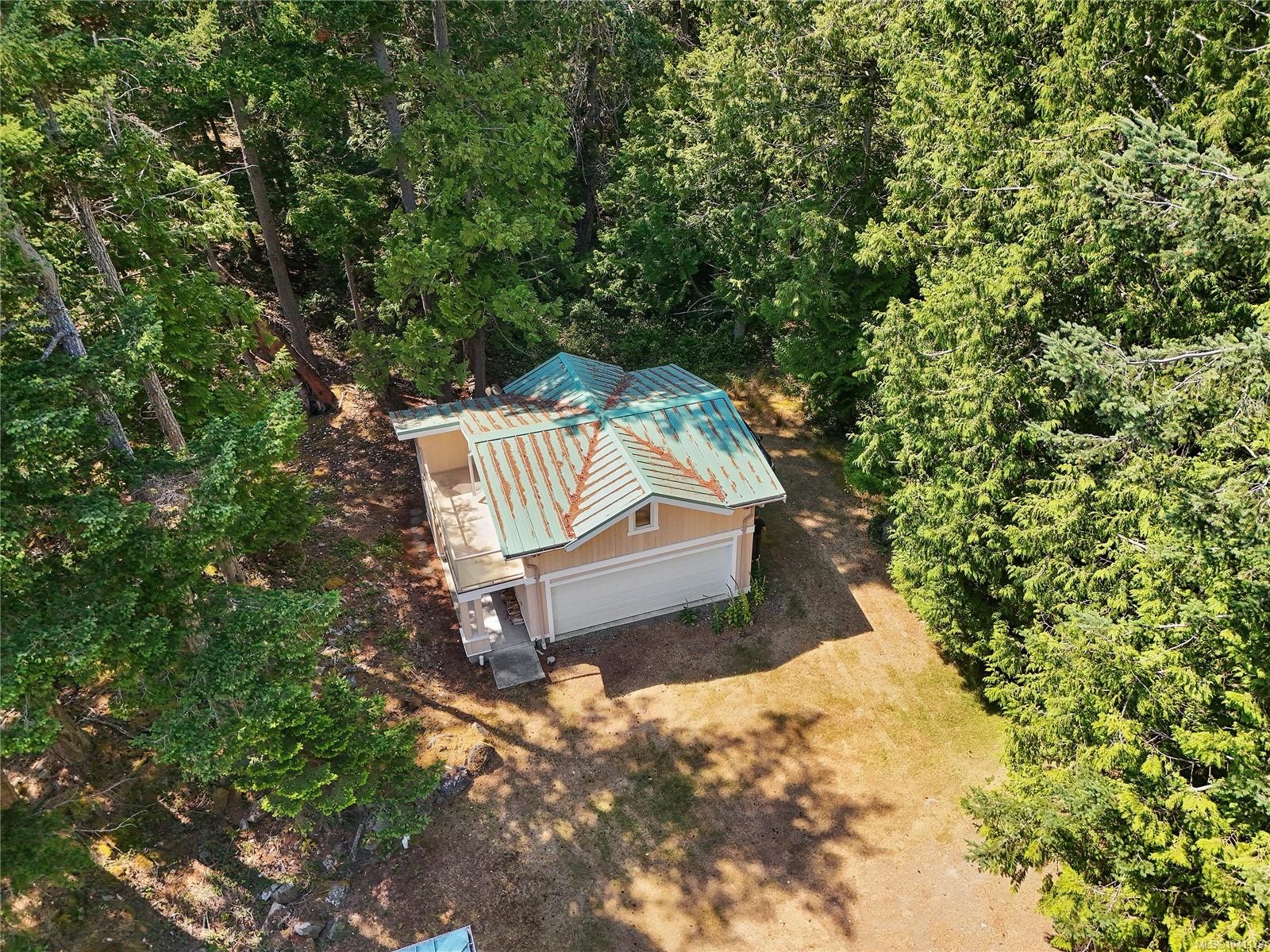 647 Dinner Bay Rd, Mayne Island, BC