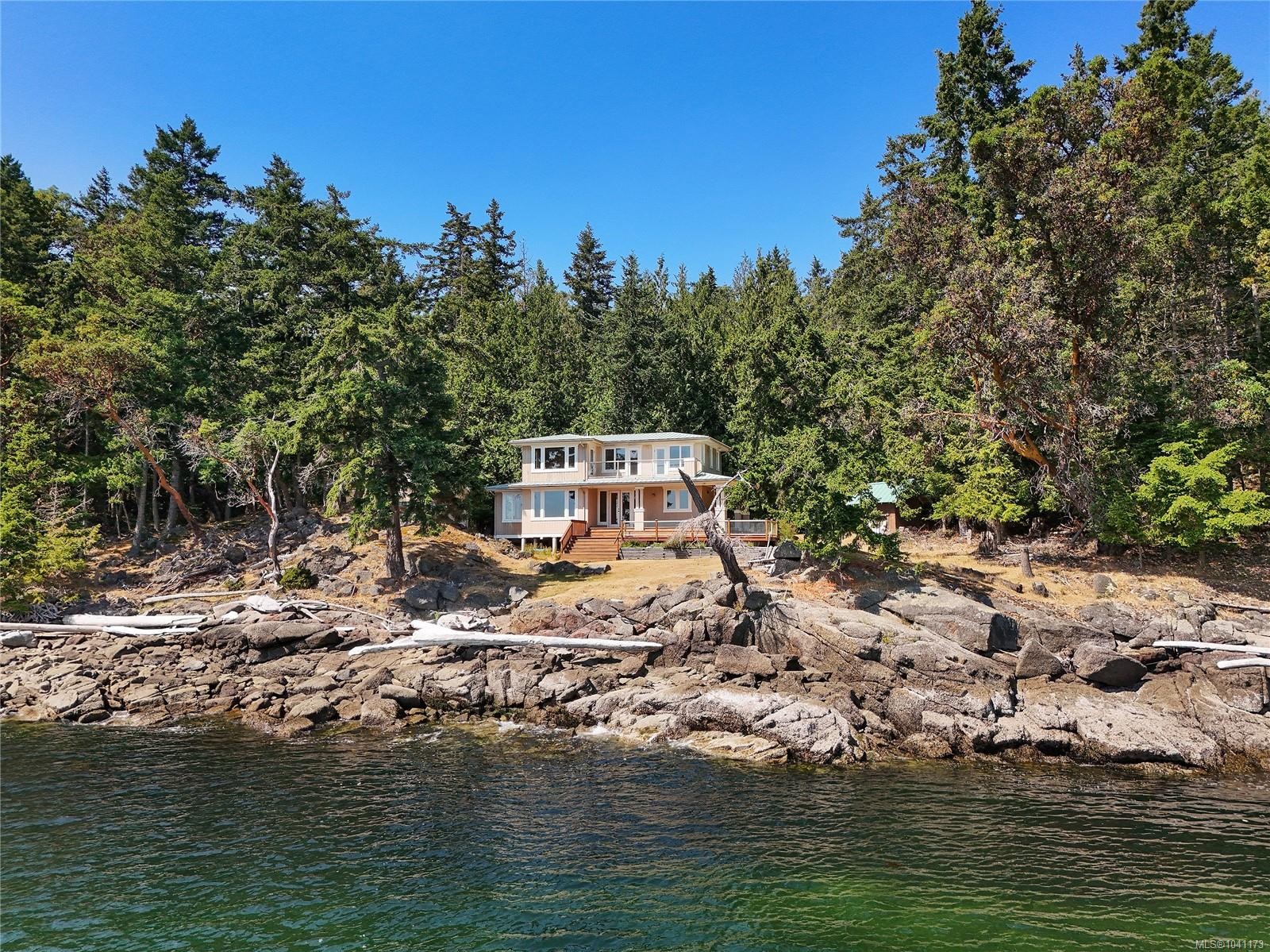647 Dinner Bay Rd, Mayne Island, BC