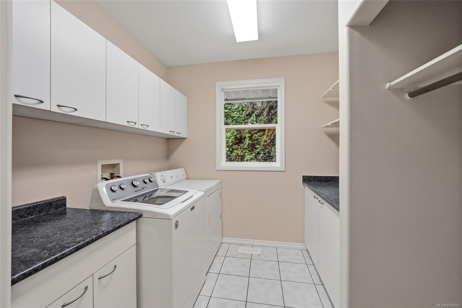 1688 Maple Bay Rd, Duncan, BC