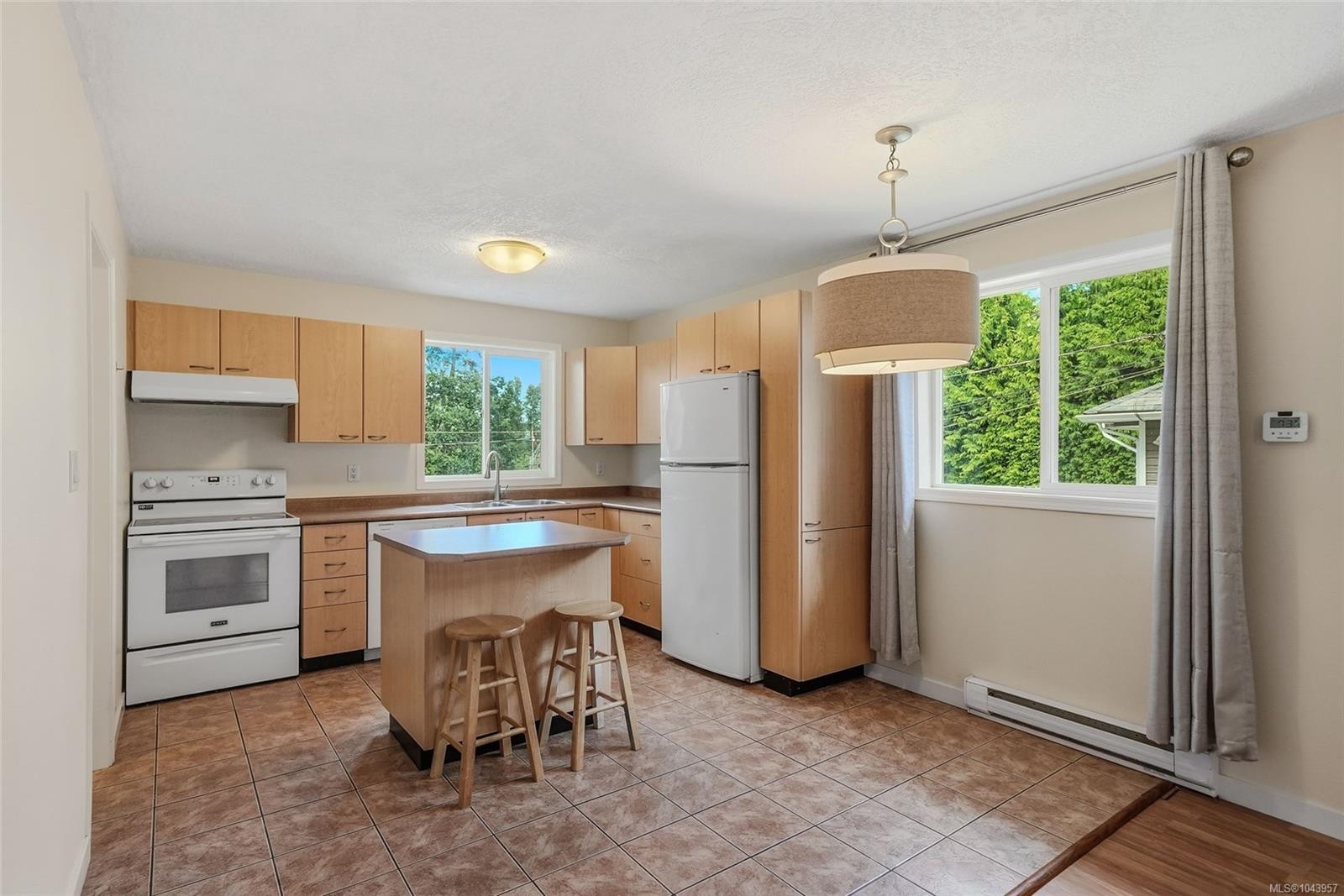 1688 Maple Bay Rd, Duncan, BC