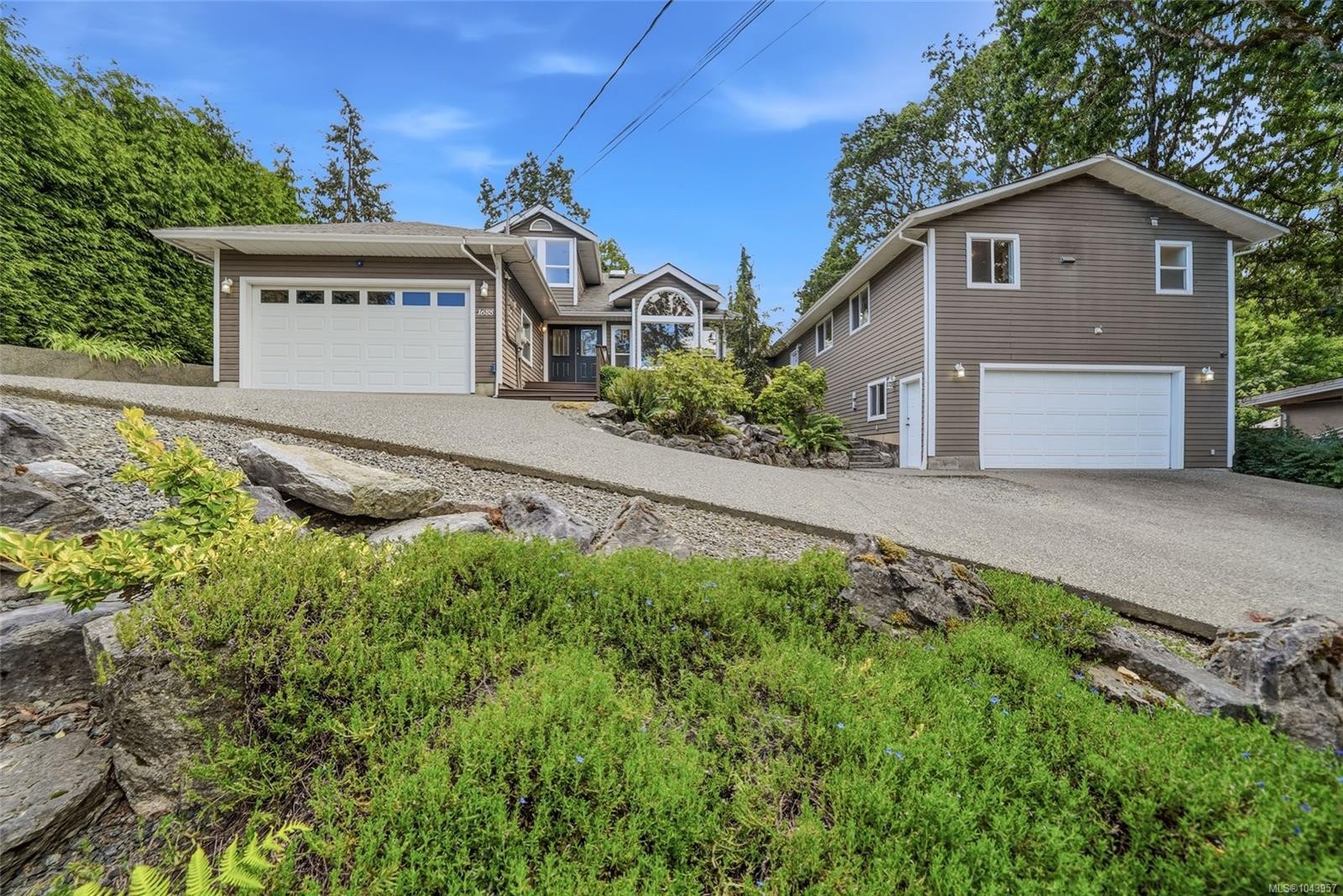 1688 Maple Bay Rd, Duncan, BC