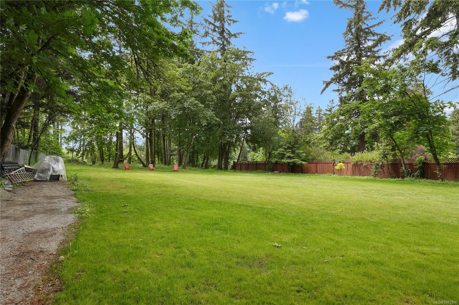5470 Alderley Rd, Saanich, BC