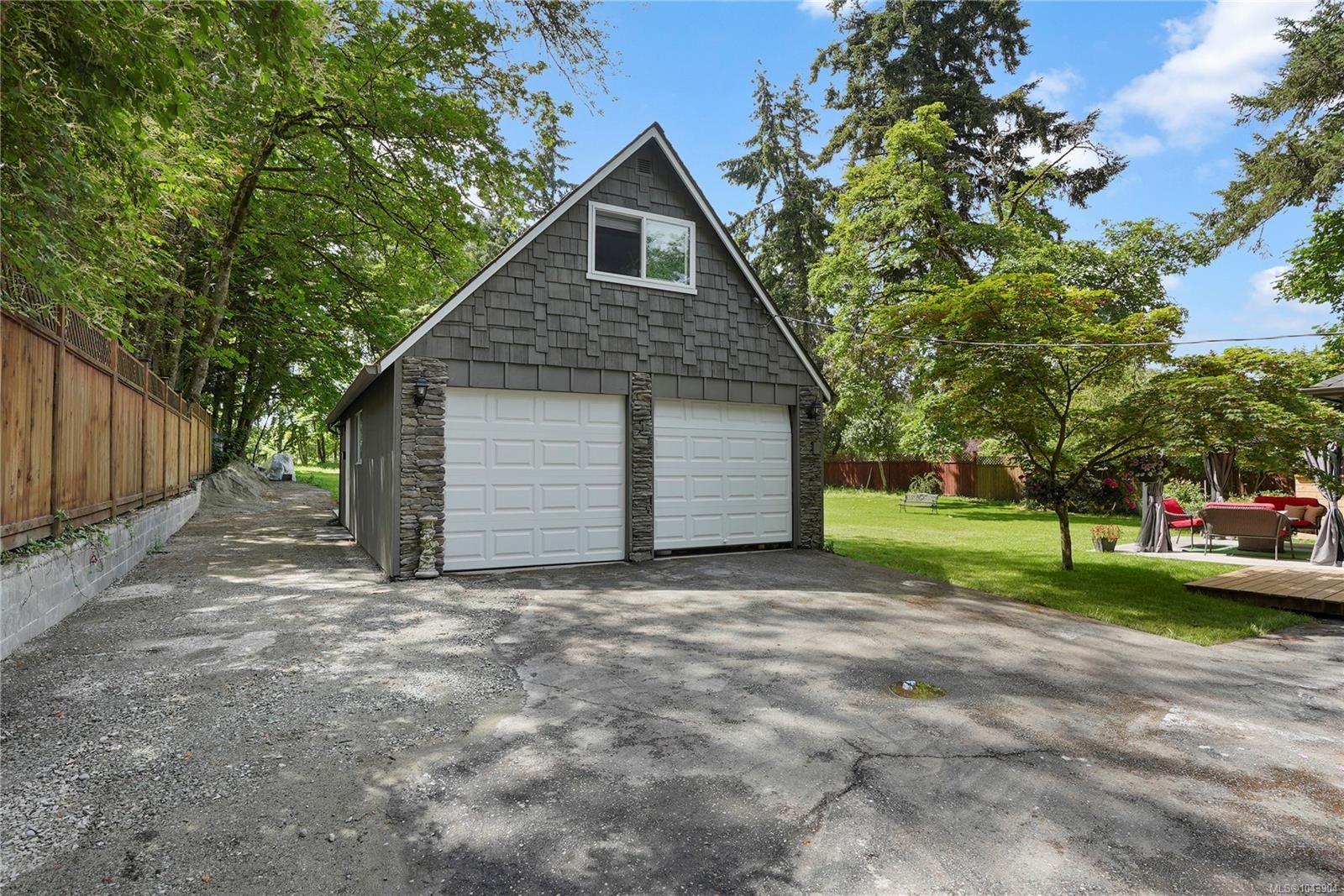 5470 Alderley Rd, Saanich, BC