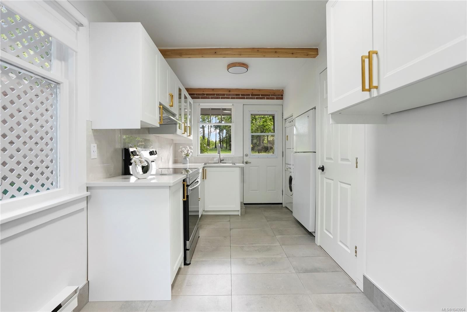 5470 Alderley Rd, Saanich, BC