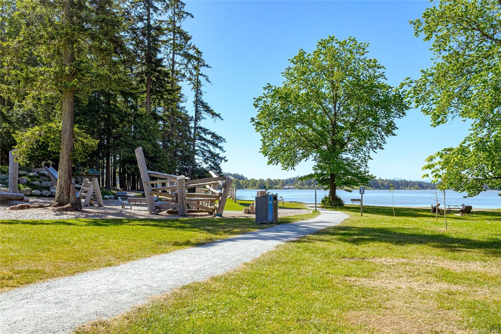 5470 Alderley Rd, Saanich, BC