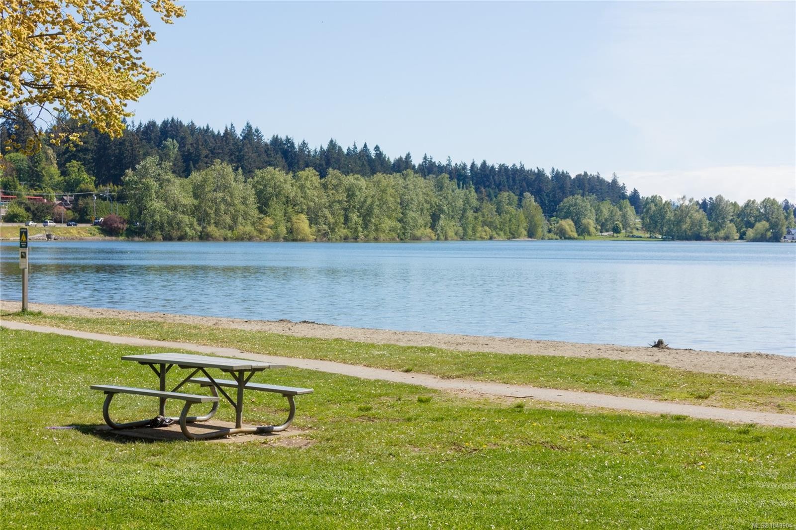 5470 Alderley Rd, Saanich, BC
