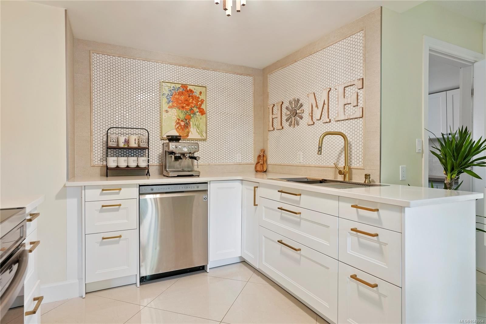 5470 Alderley Rd, Saanich, BC