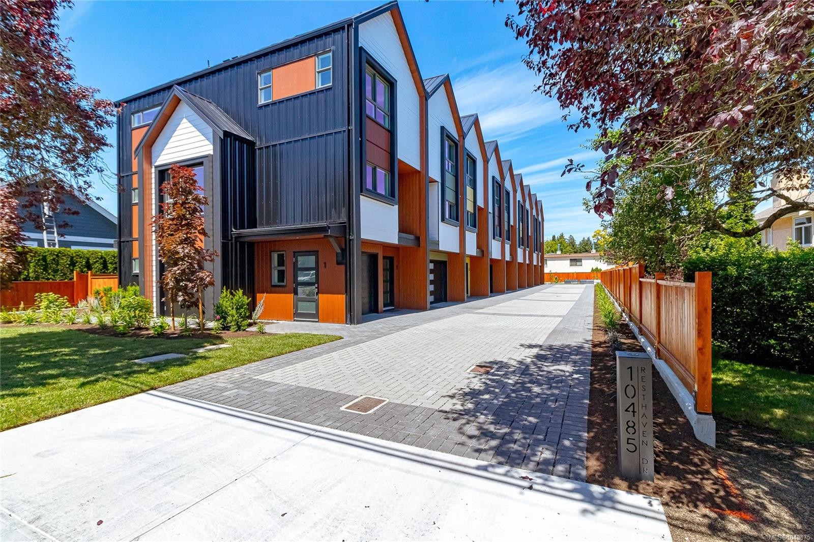 #9-10485 Resthaven Dr, Sidney, BC