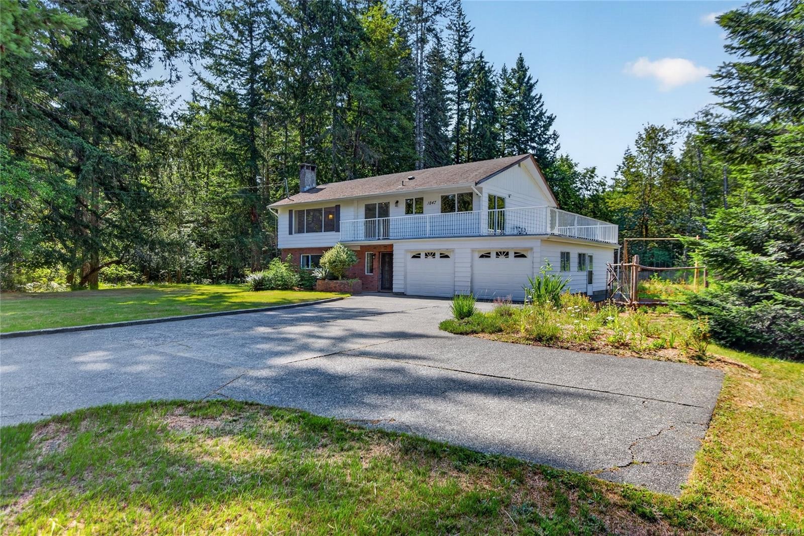 1847 Miracle Beach Dr, Black Creek, BC