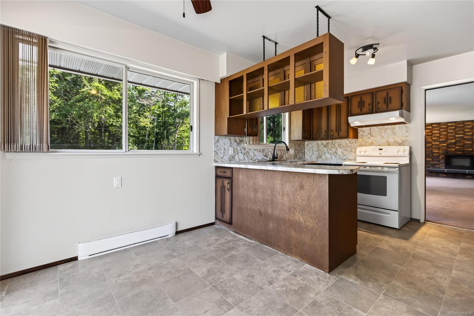 1847 Miracle Beach Dr, Black Creek, BC