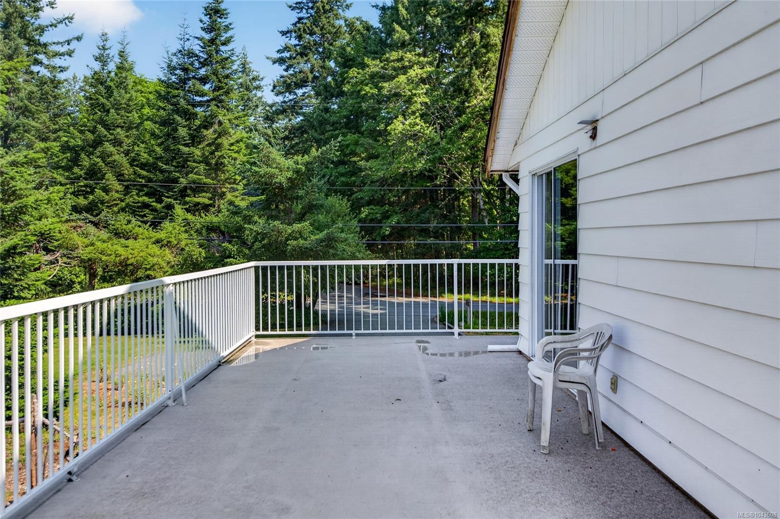 1847 Miracle Beach Dr, Black Creek, BC