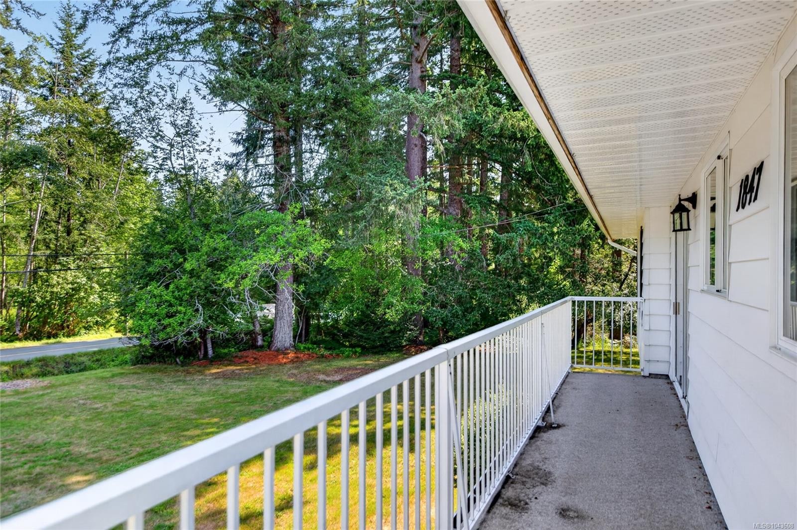 1847 Miracle Beach Dr, Black Creek, BC