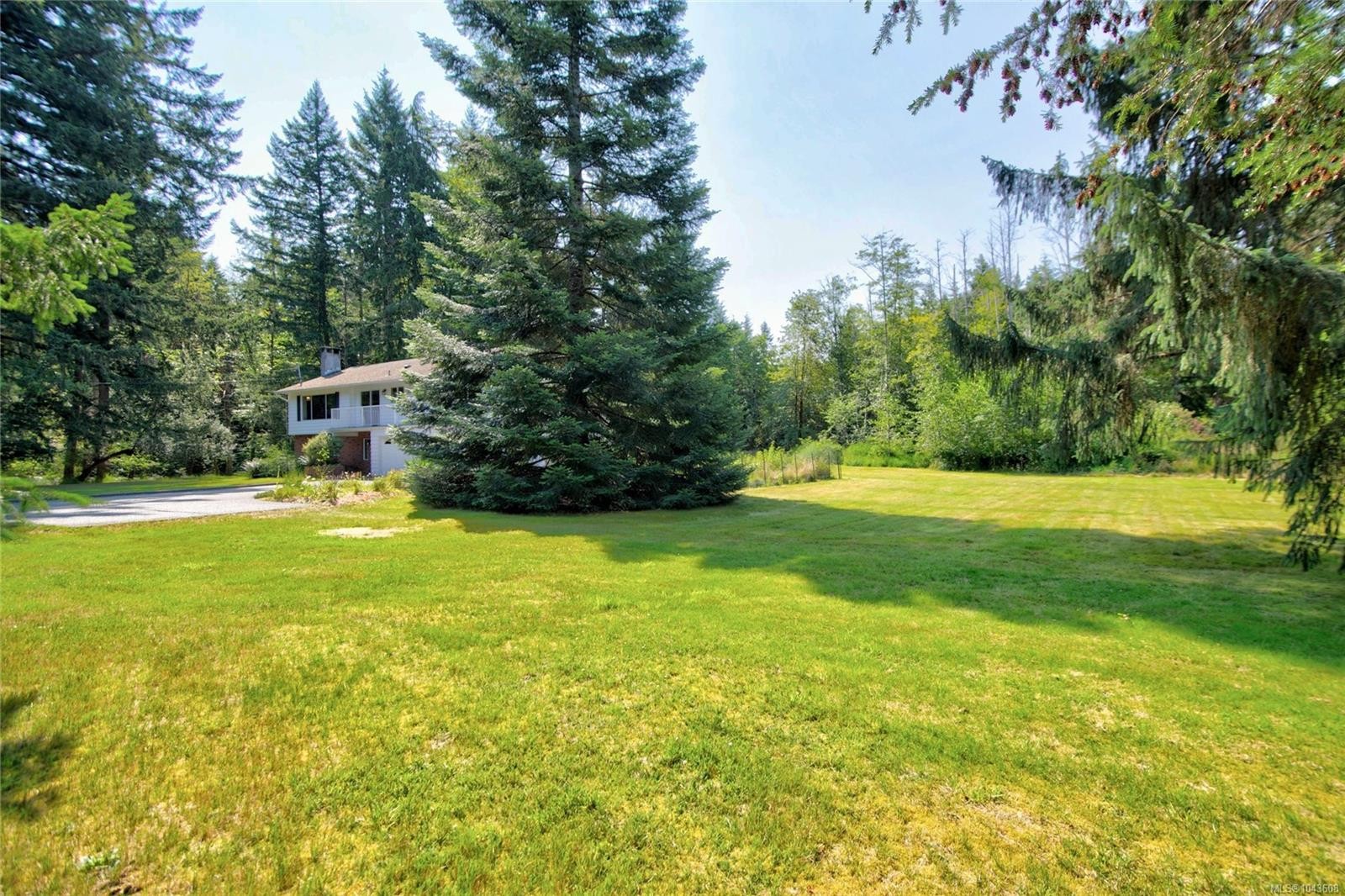 1847 Miracle Beach Dr, Black Creek, BC