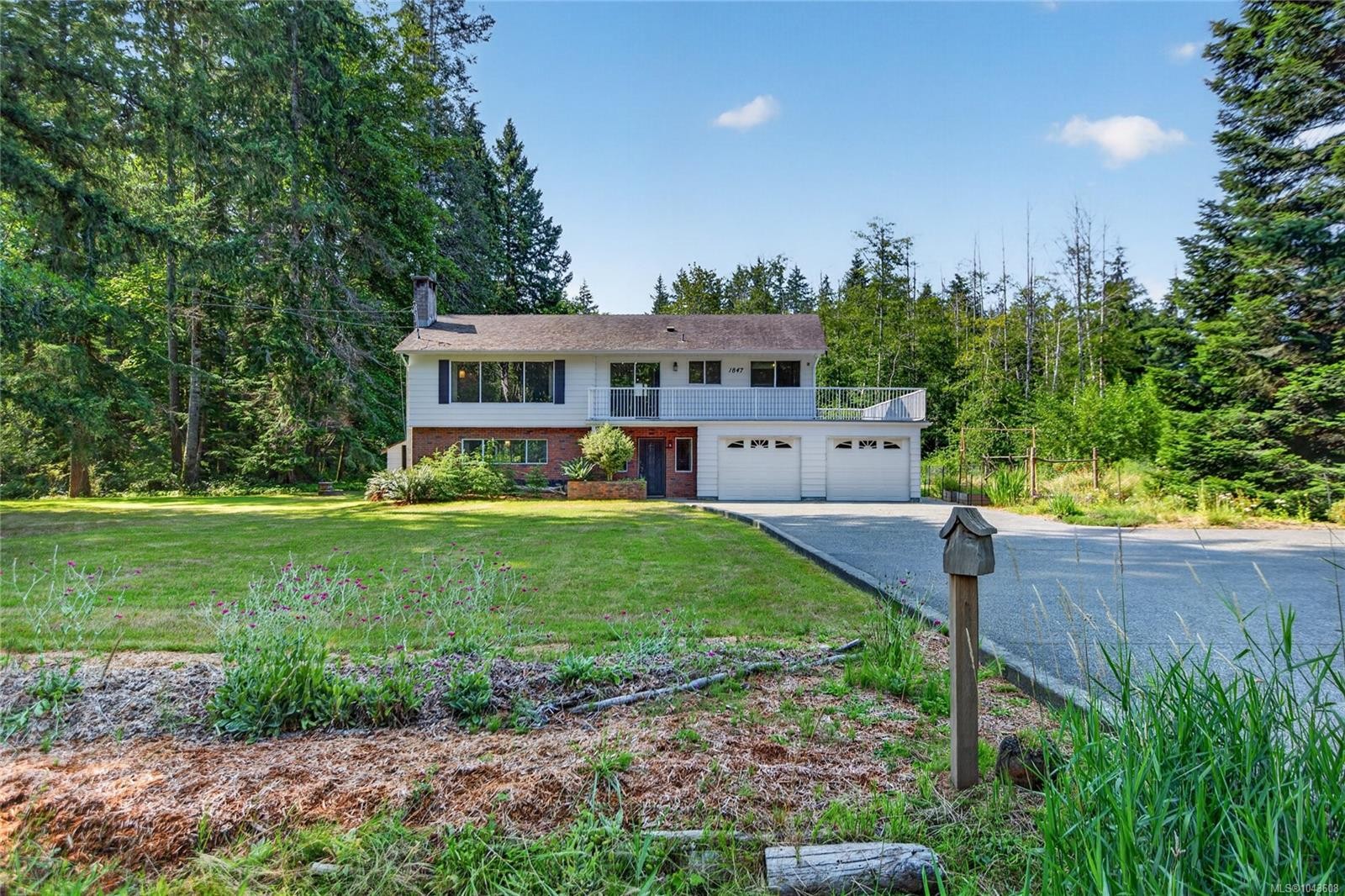 1847 Miracle Beach Dr, Black Creek, BC