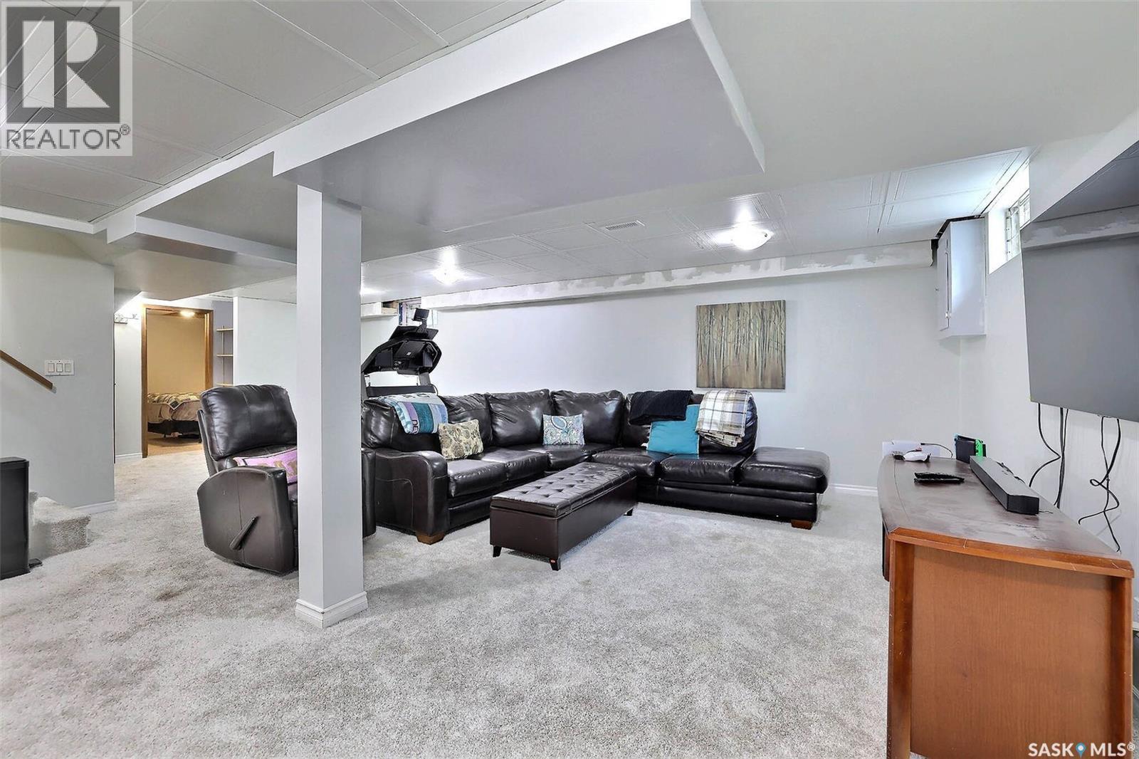 3419 Keehr Place E, Regina, SK - Indoor