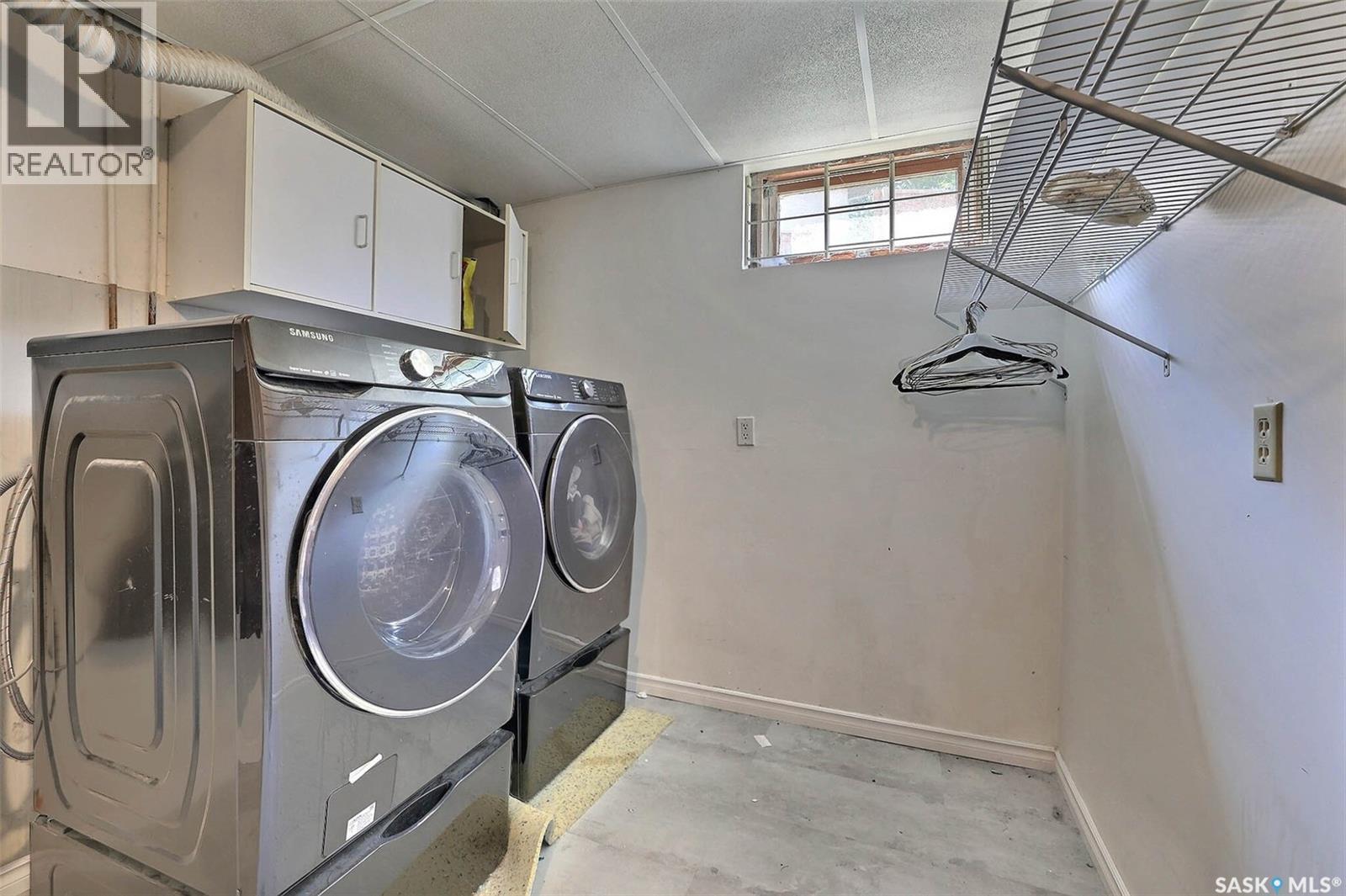 3419 Keehr Place E, Regina, SK - Indoor Photo Showing Laundry Room