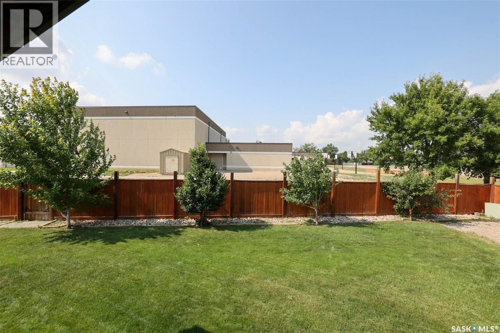 3419 Keehr Place E, Regina, SK - Outdoor