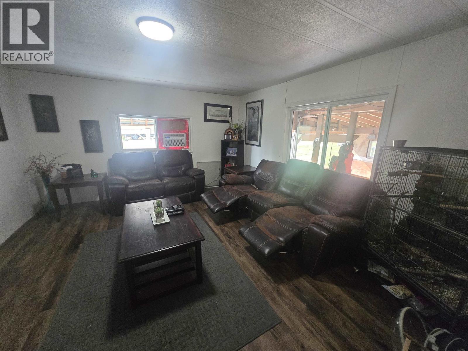 3231 Hayman Crescent, Quesnel, BC - Indoor Photo Showing Living Room