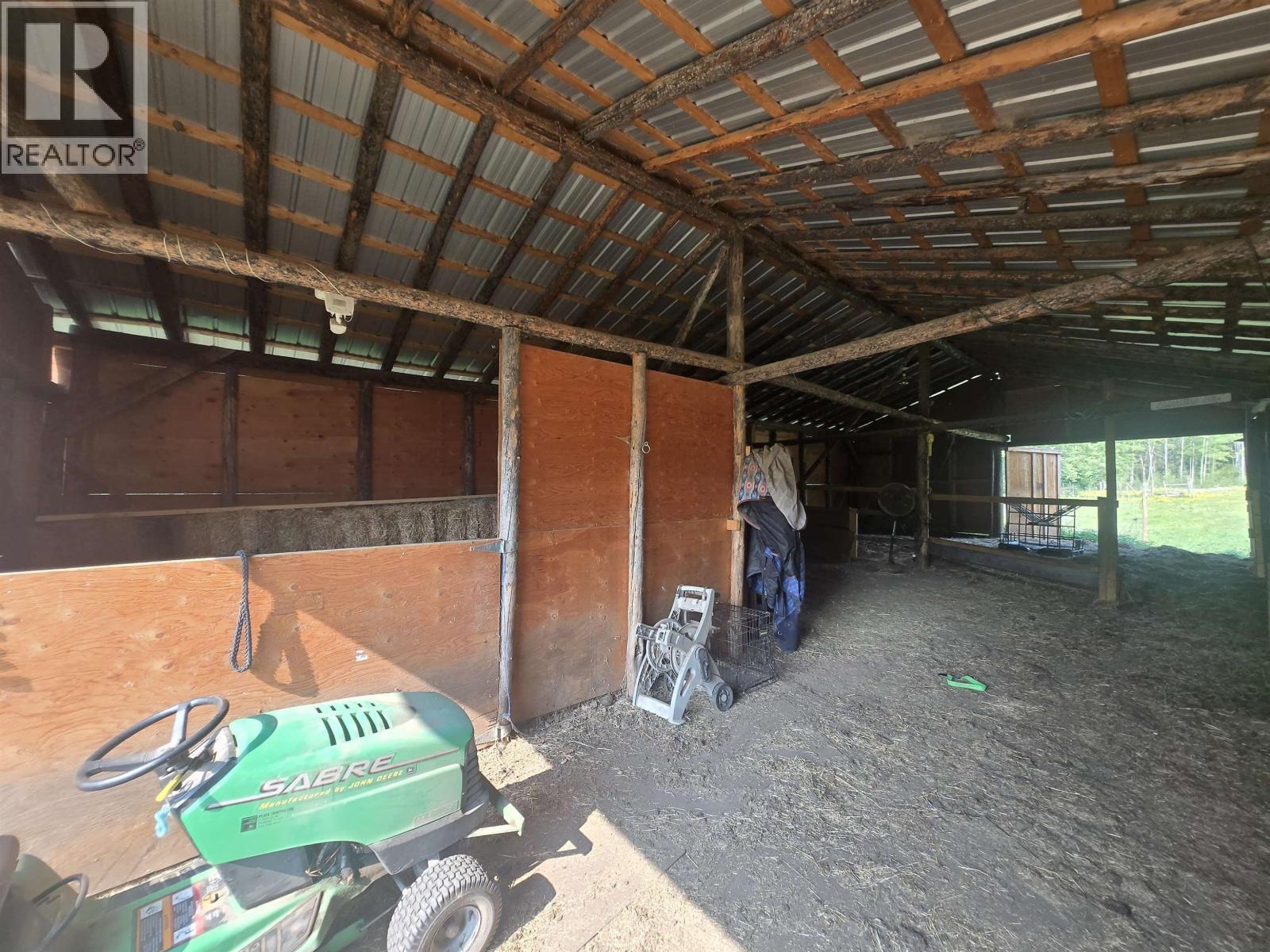 3231 Hayman Crescent, Quesnel, BC - Indoor Photo Showing Garage