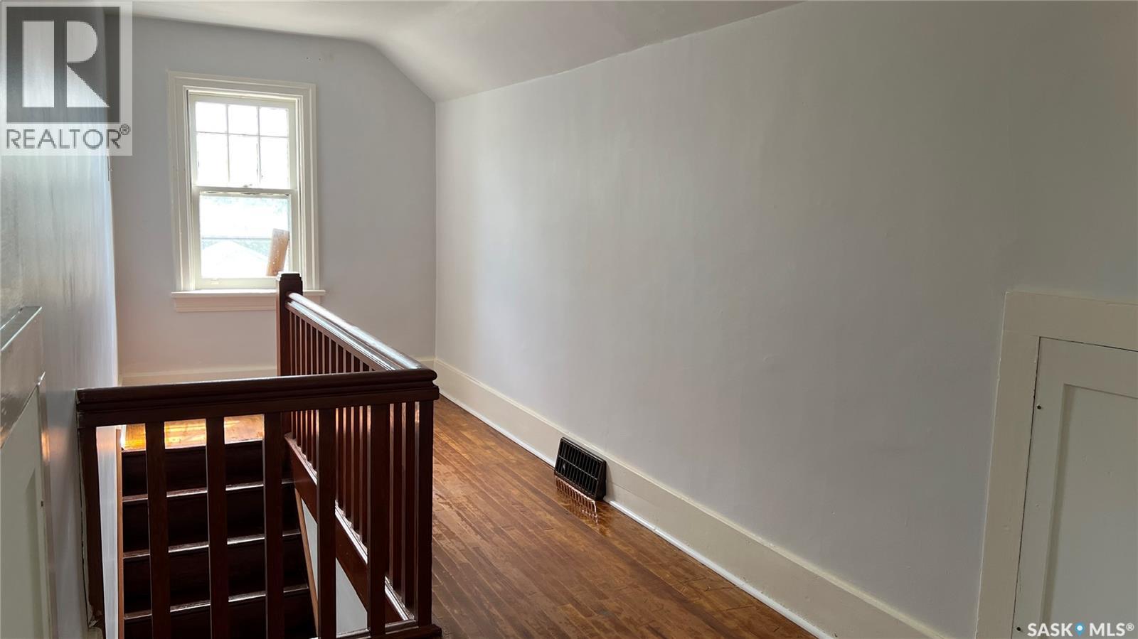 355 10Th Street E, Prince Albert, SK - Indoor Photo Showing Other Room