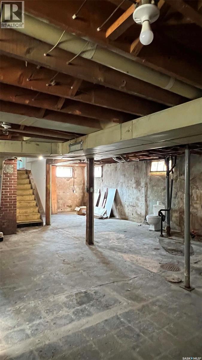 355 10Th Street E, Prince Albert, SK - Indoor Photo Showing Basement