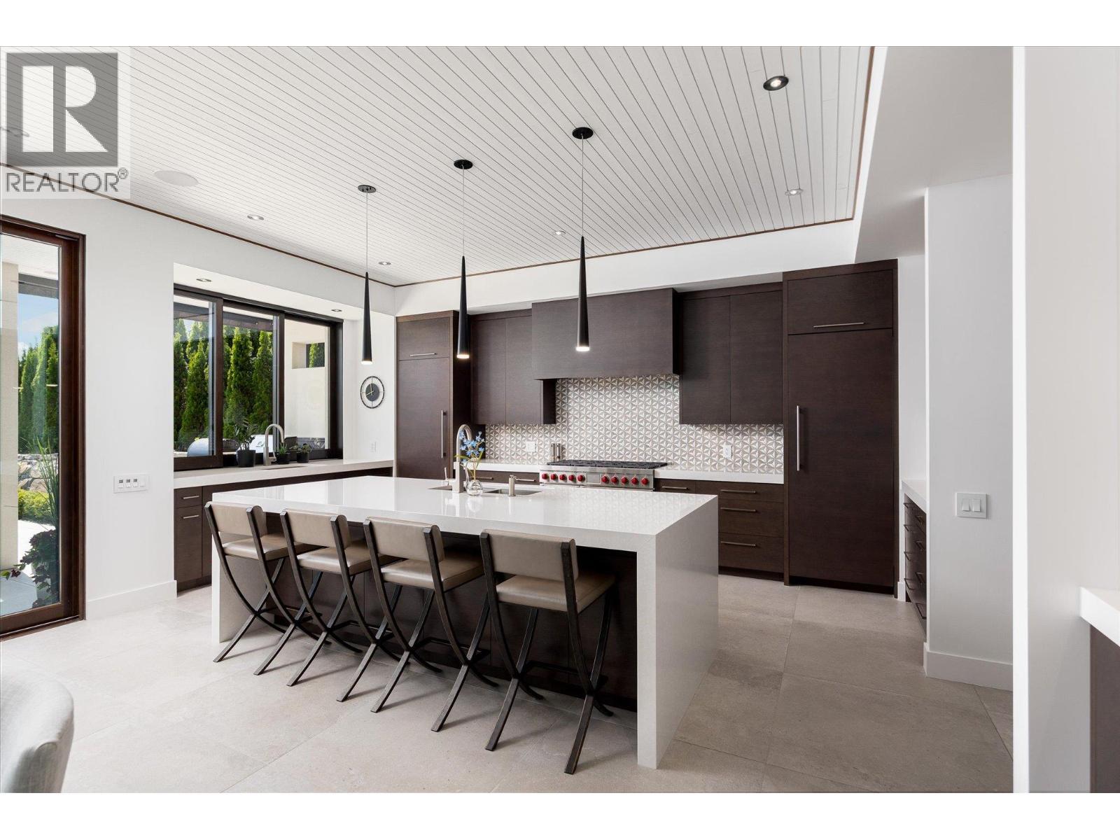 2463 Thacker Drive, West Kelowna, BC - Indoor