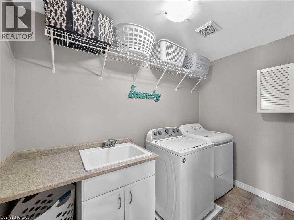 3 Hitching Post Ridge, Binbrook, ON - Indoor Photo Showing Laundry Room