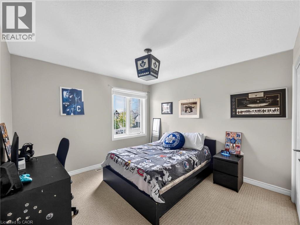 3 Hitching Post Ridge, Binbrook, ON - Indoor Photo Showing Bedroom
