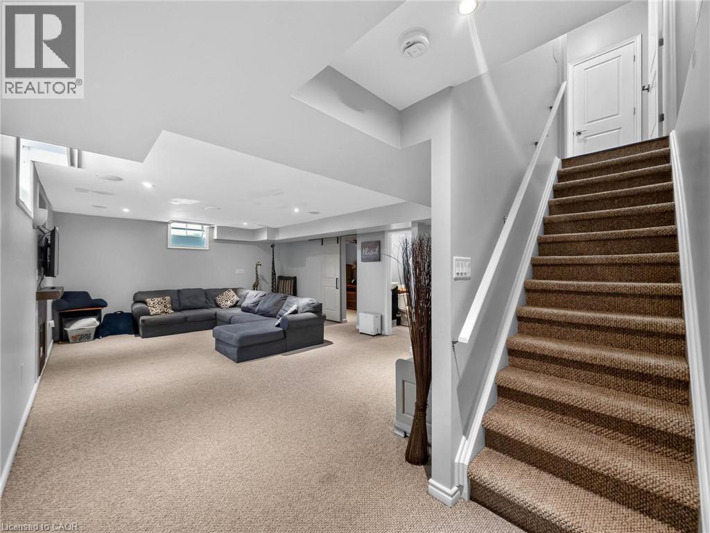 3 Hitching Post Ridge, Binbrook, ON - Indoor