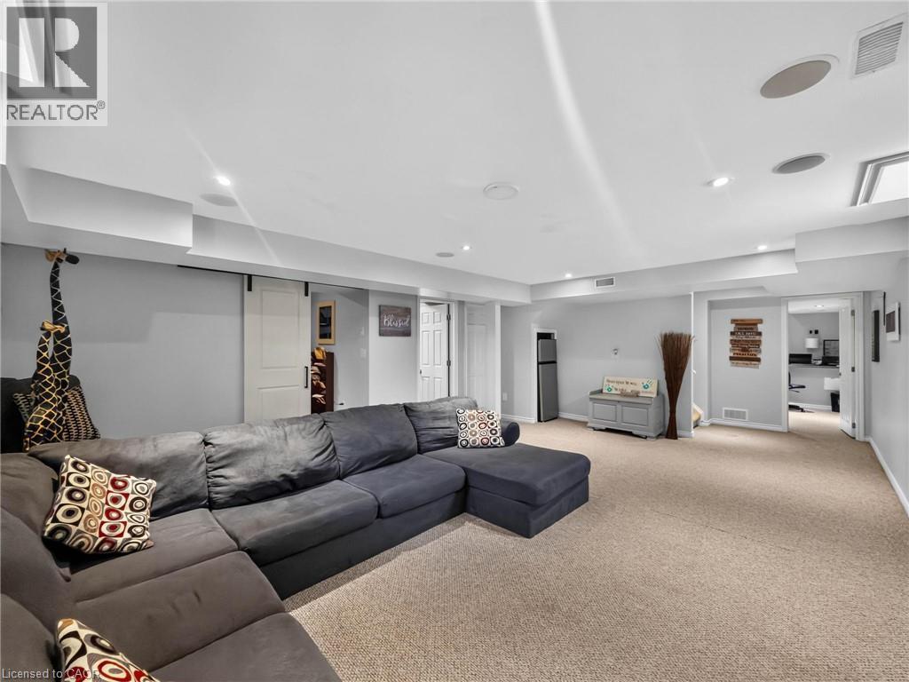 3 Hitching Post Ridge, Binbrook, ON - Indoor