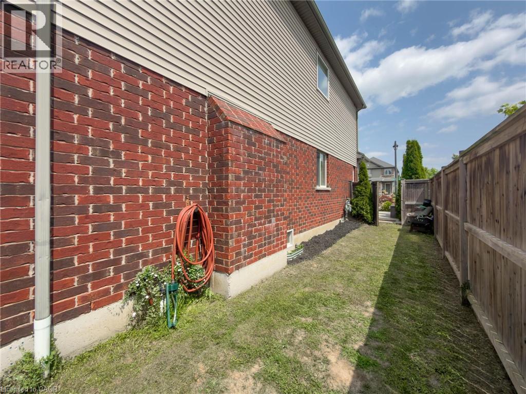 3 Hitching Post Ridge, Binbrook, ON - Outdoor