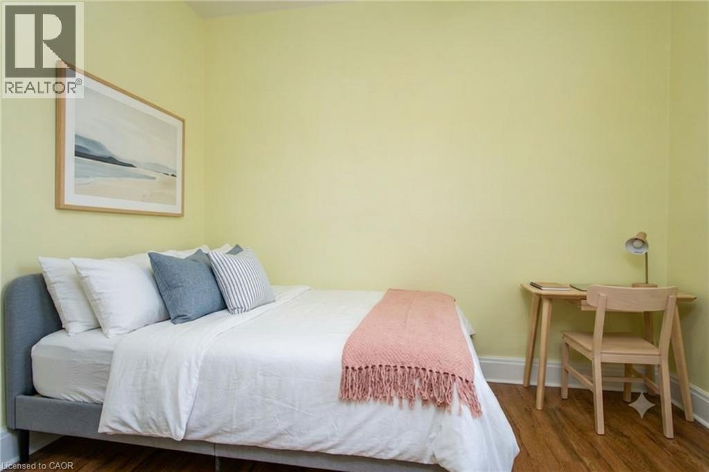 10 Shanley Street, Kitchener, ON - Indoor Photo Showing Bedroom