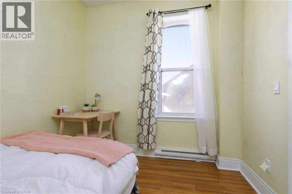 10 Shanley Street, Kitchener, ON - Indoor Photo Showing Bedroom