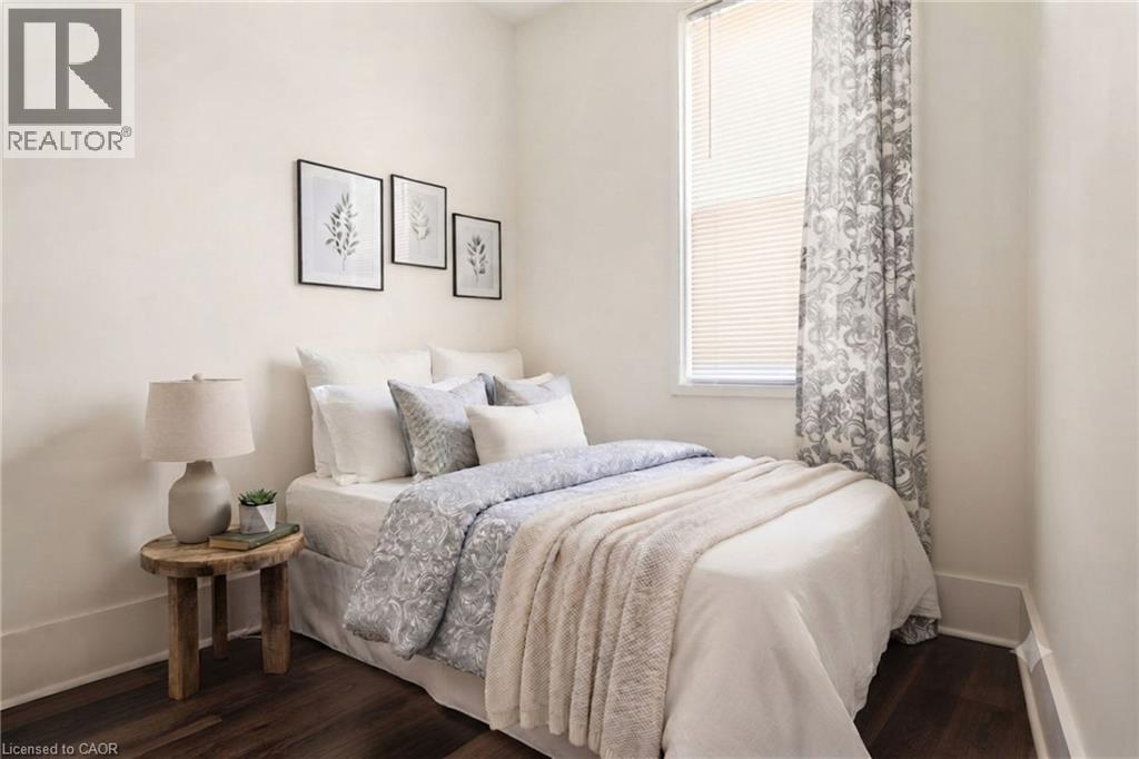 10 Shanley Street, Kitchener, ON - Indoor Photo Showing Bedroom