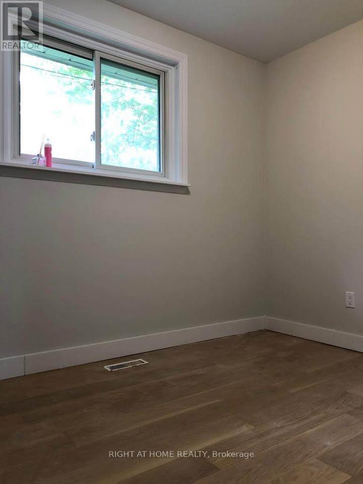 39 Devins Drive, Aurora, ON - Indoor Photo Showing Other Room