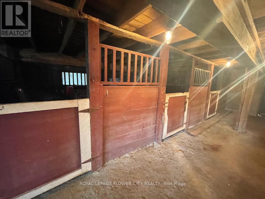 (Barn) - 14264 Eighth Line, Halton Hills, ON