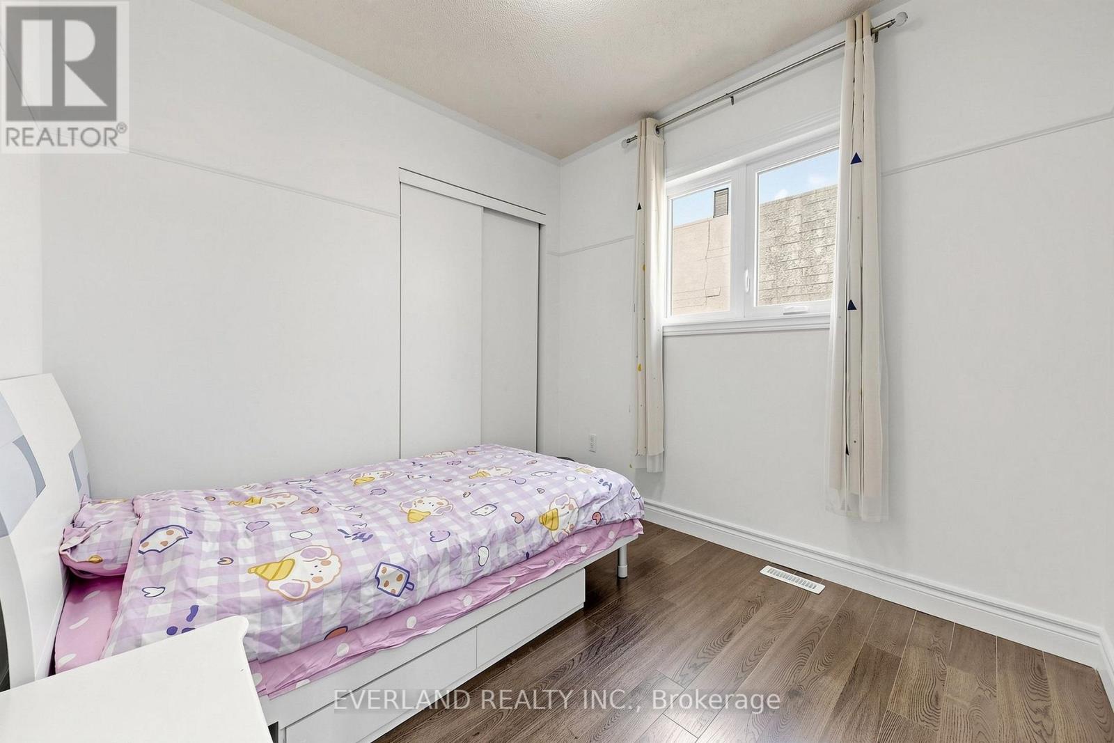 5588 Highbank Road, Mississauga, ON - Indoor Photo Showing Bedroom