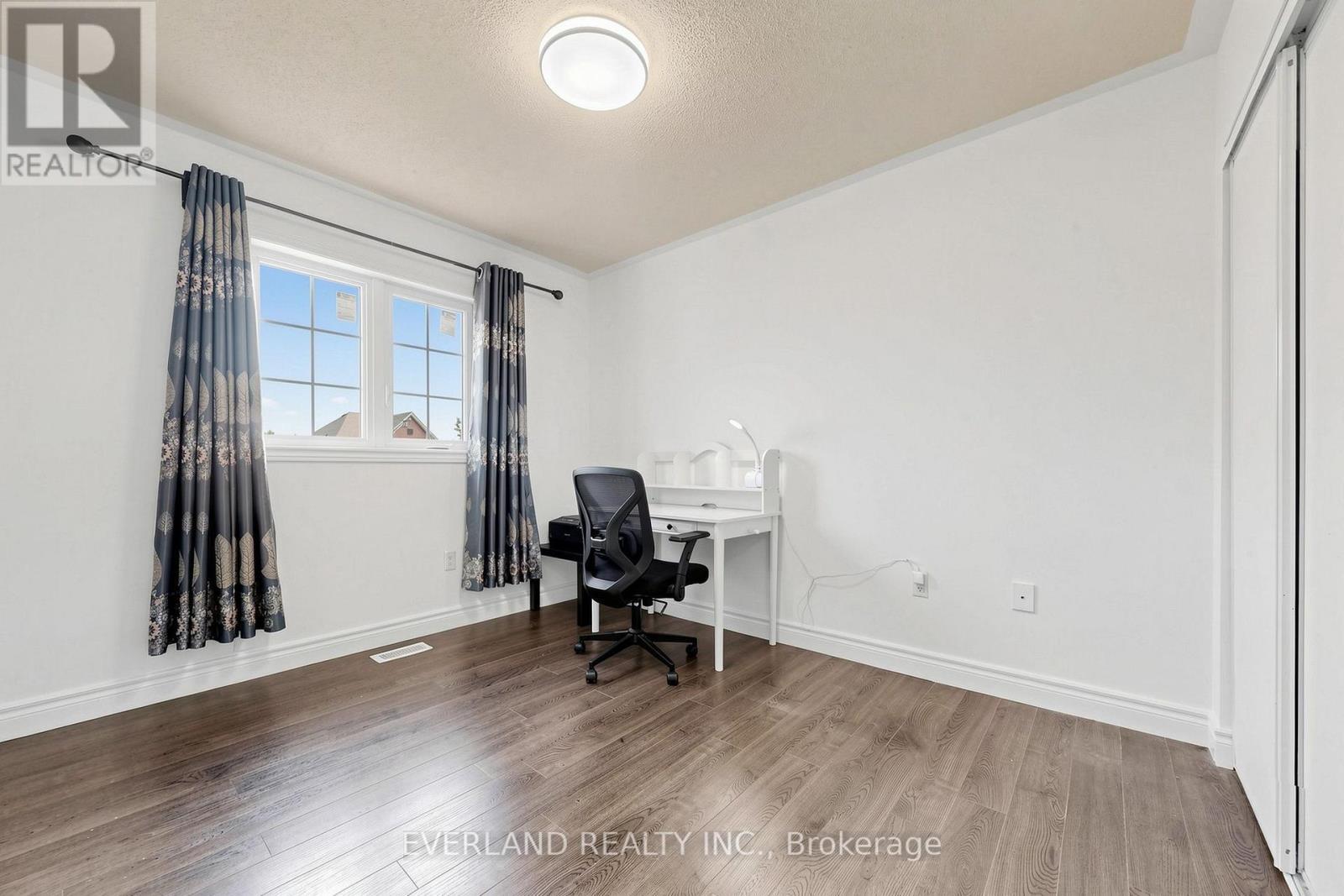 5588 Highbank Road, Mississauga, ON - Indoor
