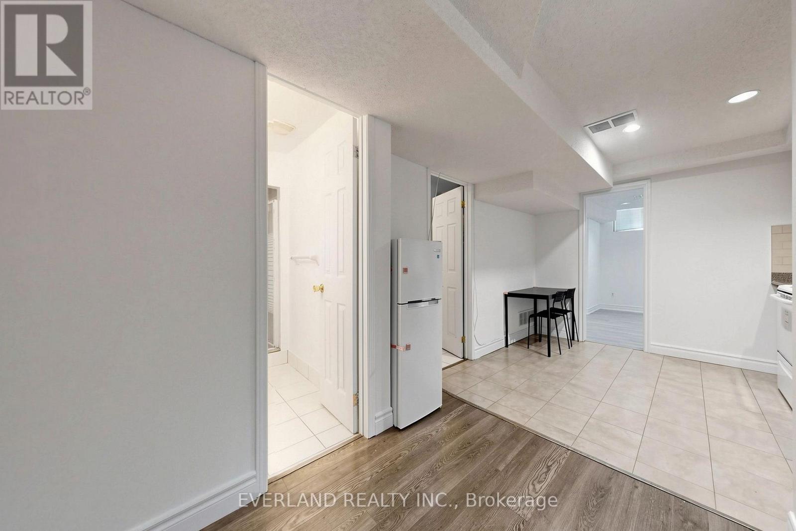 5588 Highbank Road, Mississauga, ON - Indoor Photo Showing Other Room