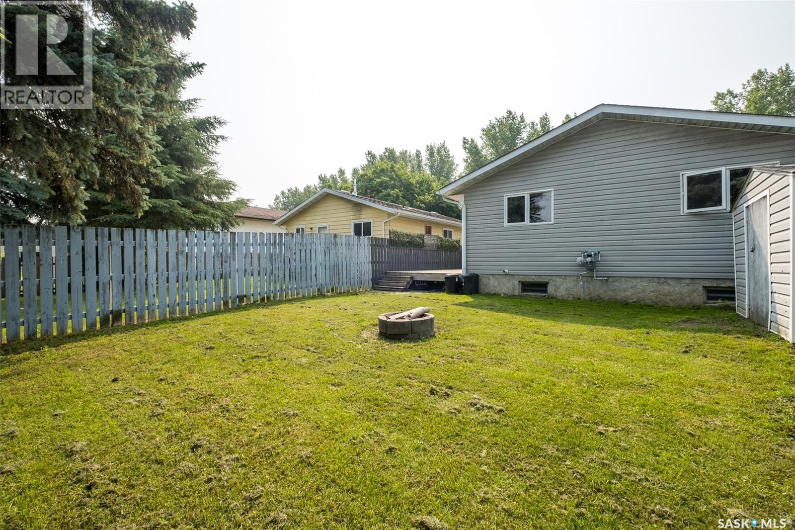 209 Macdowall Crescent, Prince Albert, SK - Outdoor