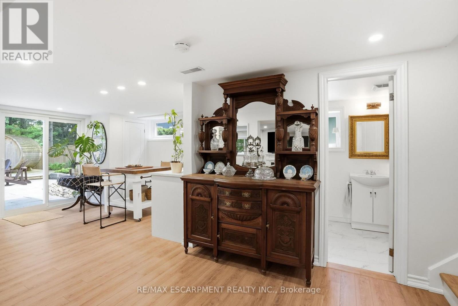 2 Jameson Drive, Hamilton, ON - Indoor Photo Showing Other Room