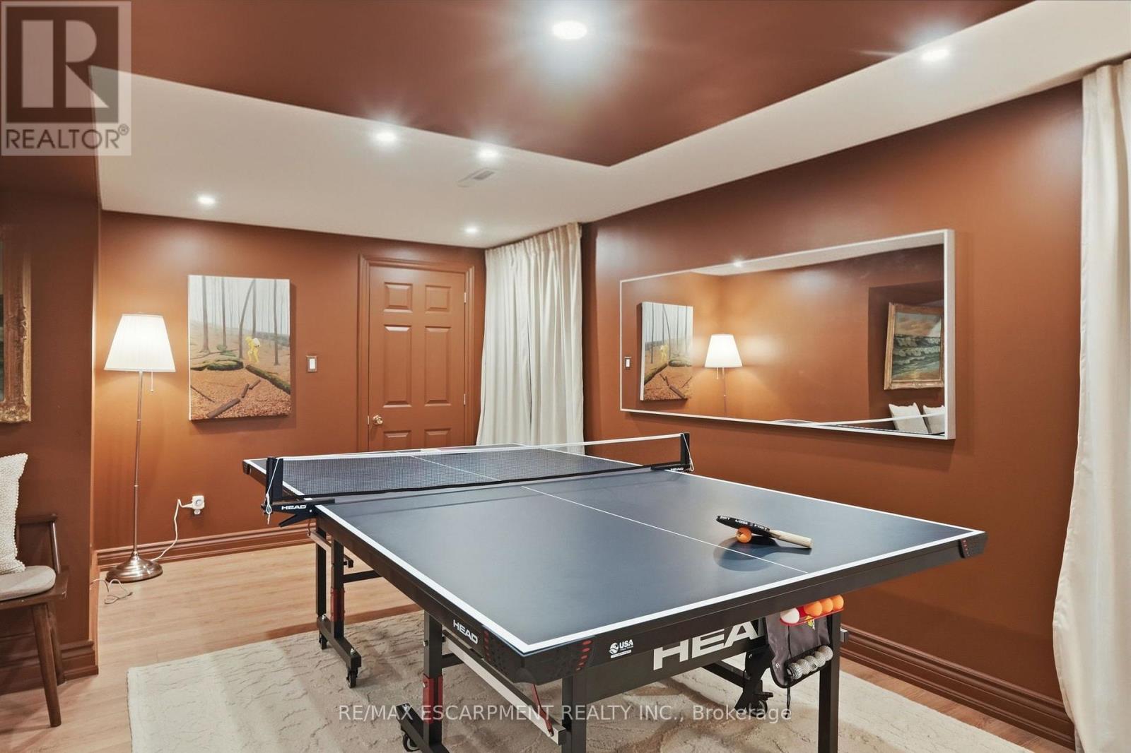 2 Jameson Drive, Hamilton, ON - Indoor Photo Showing Other Room