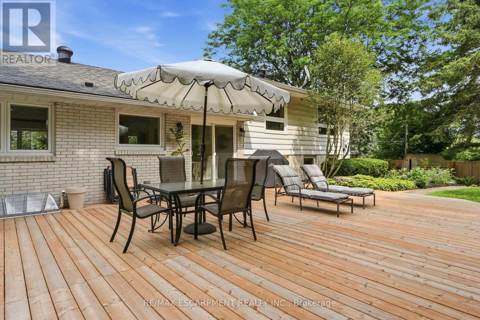 2 Jameson Drive, Hamilton, ON - Outdoor With Deck Patio Veranda With Exterior