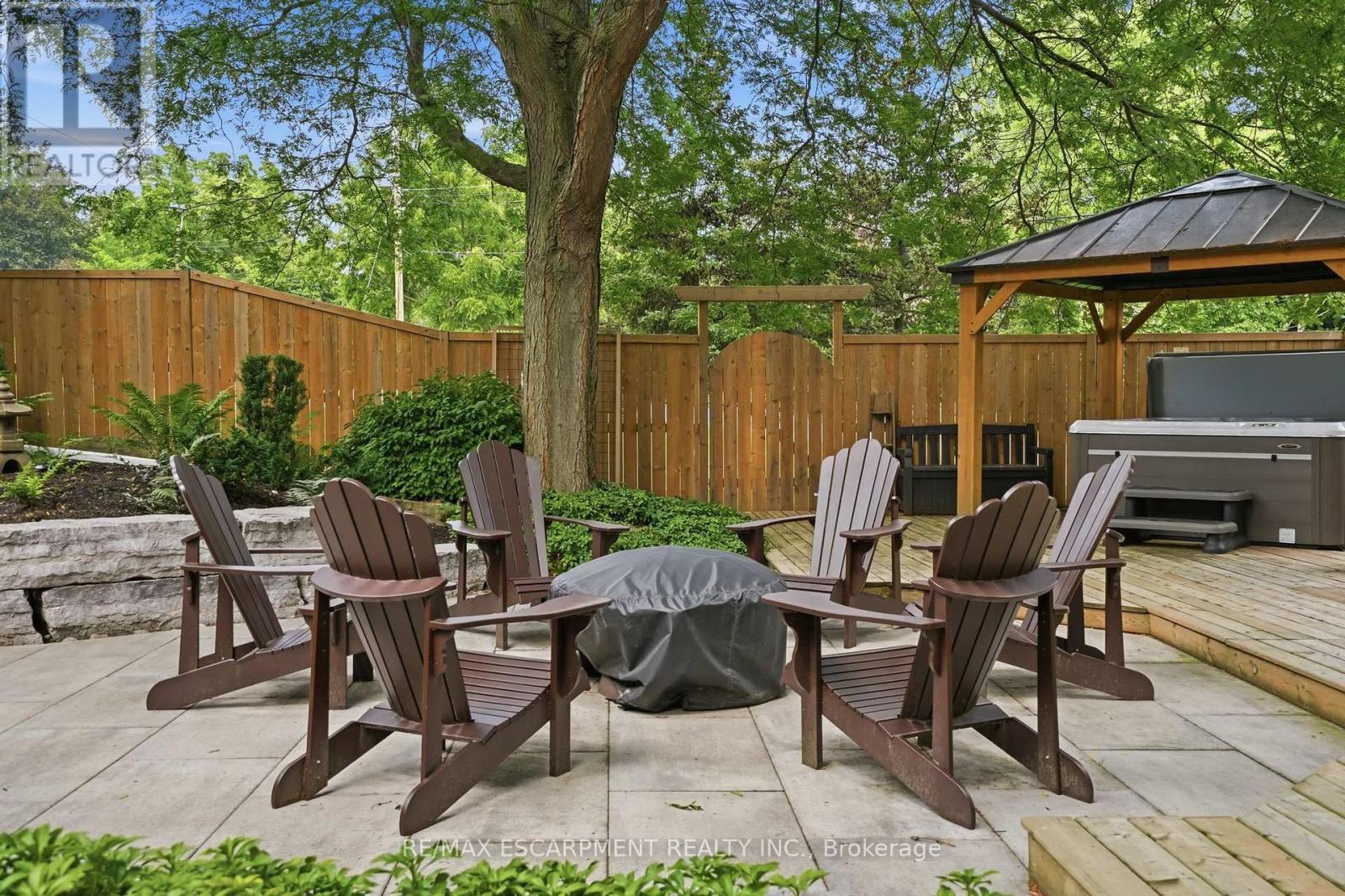 2 Jameson Drive, Hamilton, ON - Outdoor With Deck Patio Veranda