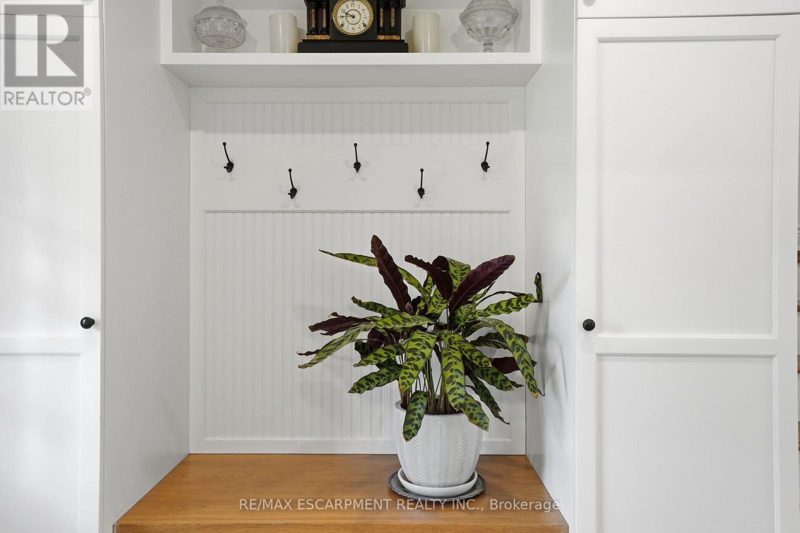 2 Jameson Drive, Hamilton, ON - Indoor Photo Showing Other Room
