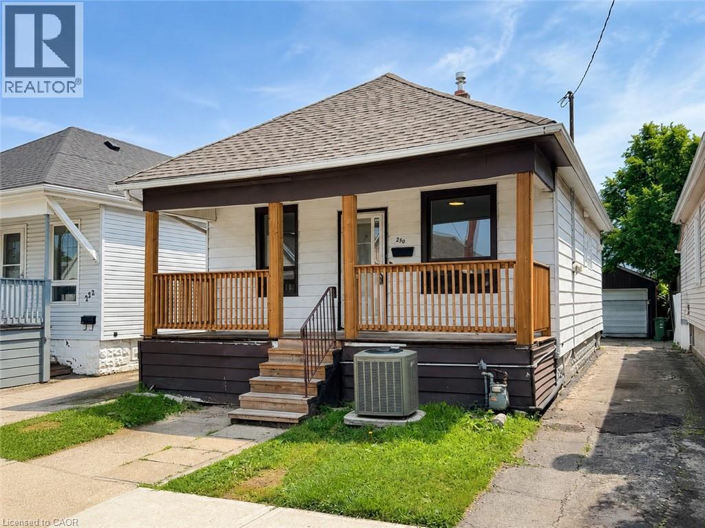 250 Weir Street N, Hamilton, ON - Outdoor With Deck Patio Veranda
