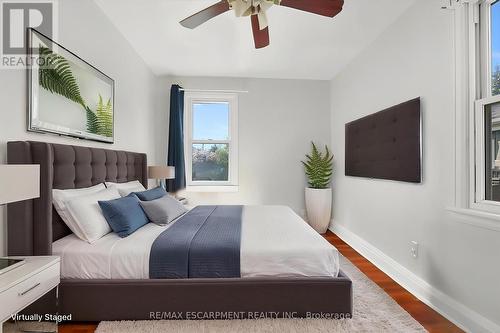 128 East 39Th Street, Hamilton, ON - Indoor Photo Showing Bedroom