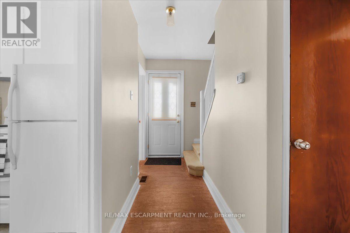 128 East 39Th Street, Hamilton, ON - Indoor Photo Showing Other Room