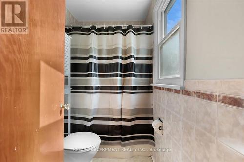128 East 39Th Street, Hamilton, ON - Indoor Photo Showing Bathroom